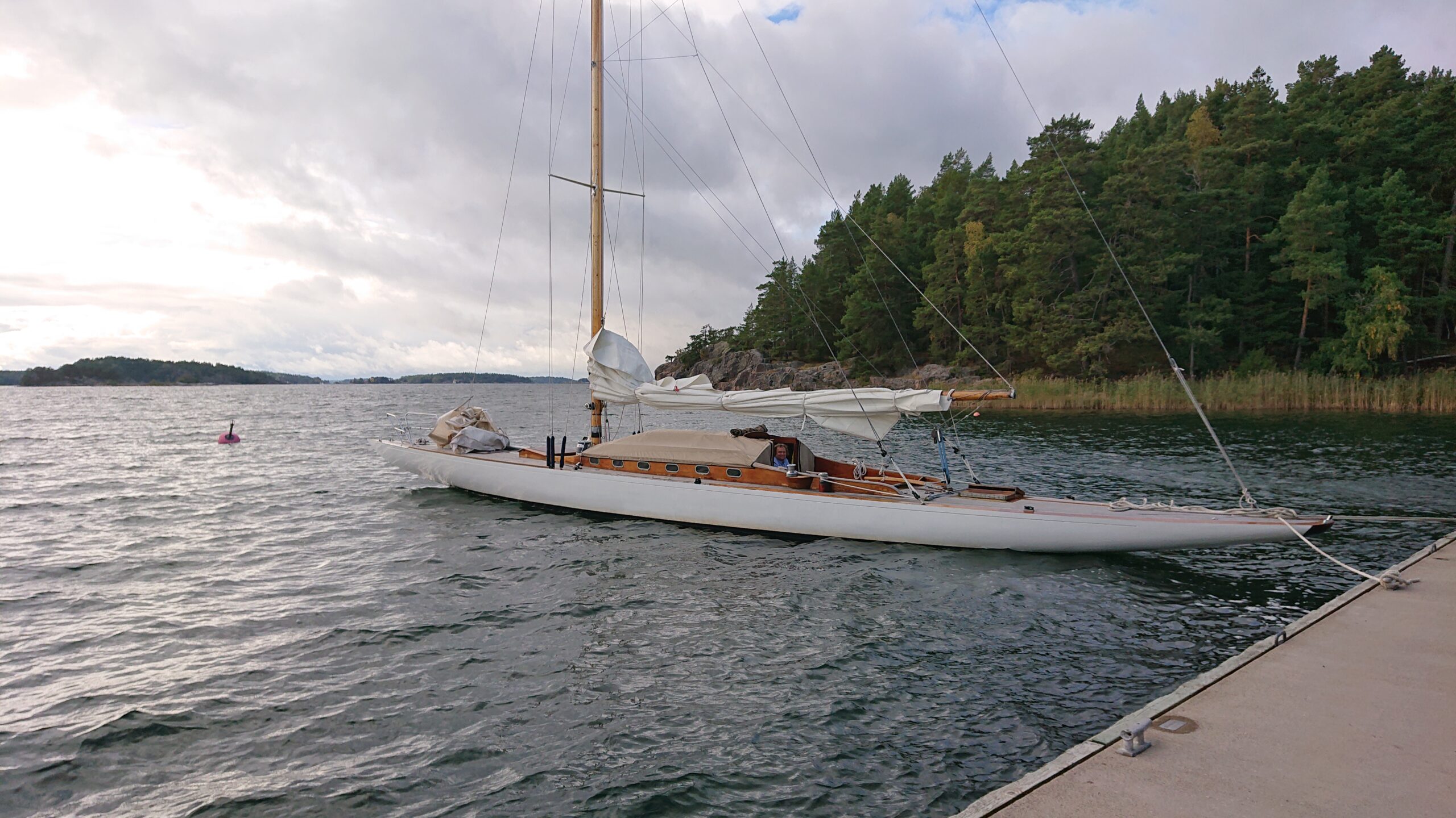 PG i båten vid Grinda gästhamn.  Foto ©Magnus Swahn