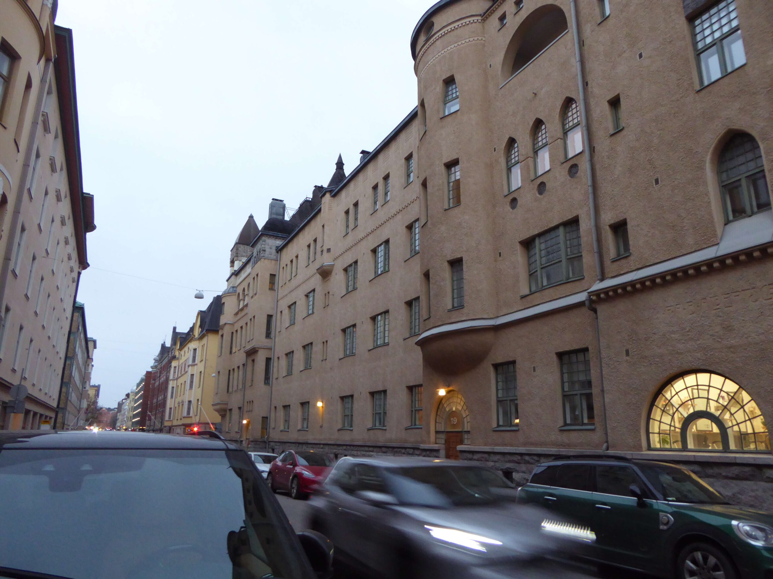 Fotoexkursion i Helsingfors centrala delar med byggnader ritade av Gustaf Estlander. Foto ©Magnus Swahn
